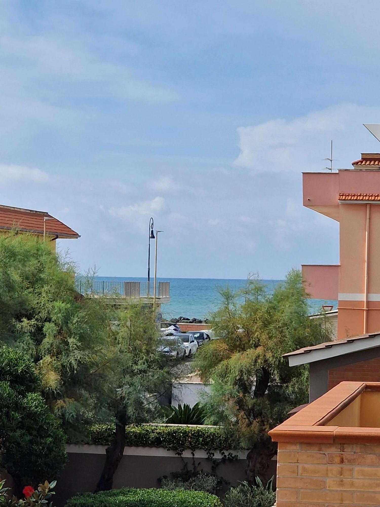 Apartamento Vista Mare House Fiumicino Exterior foto